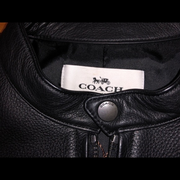 Jacket Coach - Picture 2 of 5